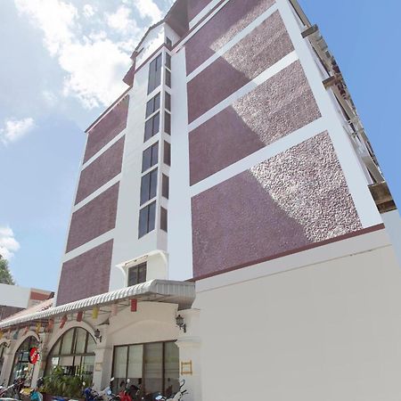 Super Oyo 1096 Winner Inn Hotel Chiang Mai Buitenkant foto