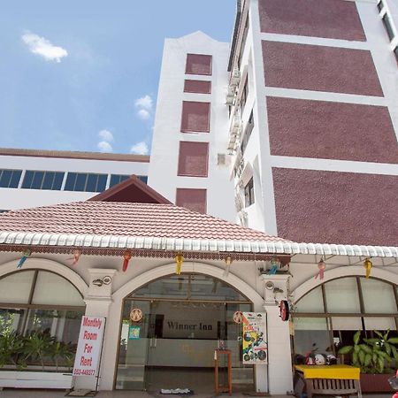 Super Oyo 1096 Winner Inn Hotel Chiang Mai Buitenkant foto