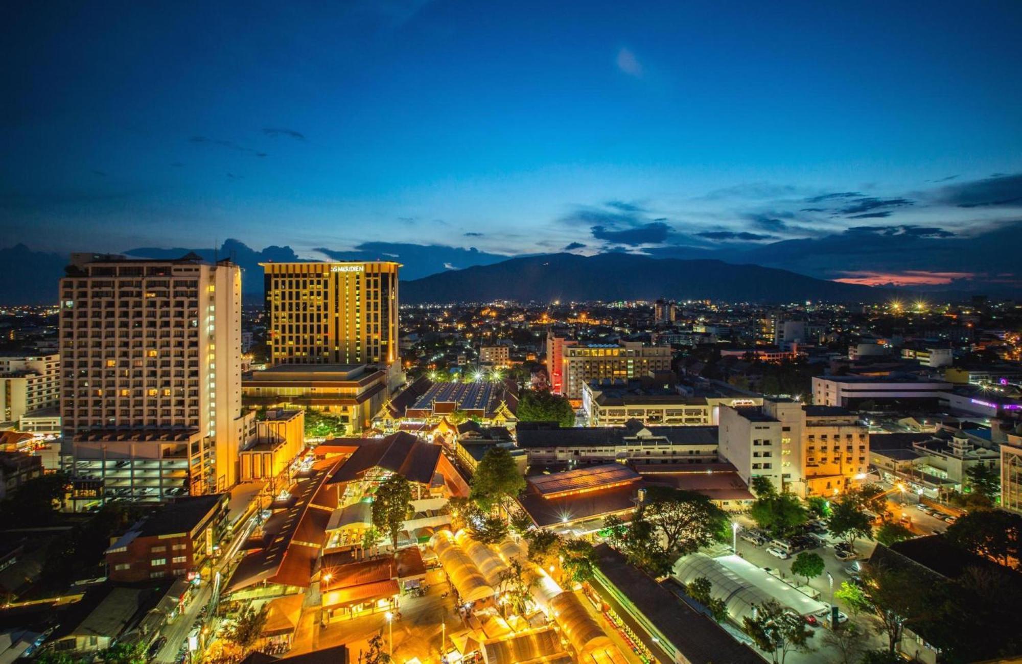 Super Oyo 1096 Winner Inn Hotel Chiang Mai Buitenkant foto