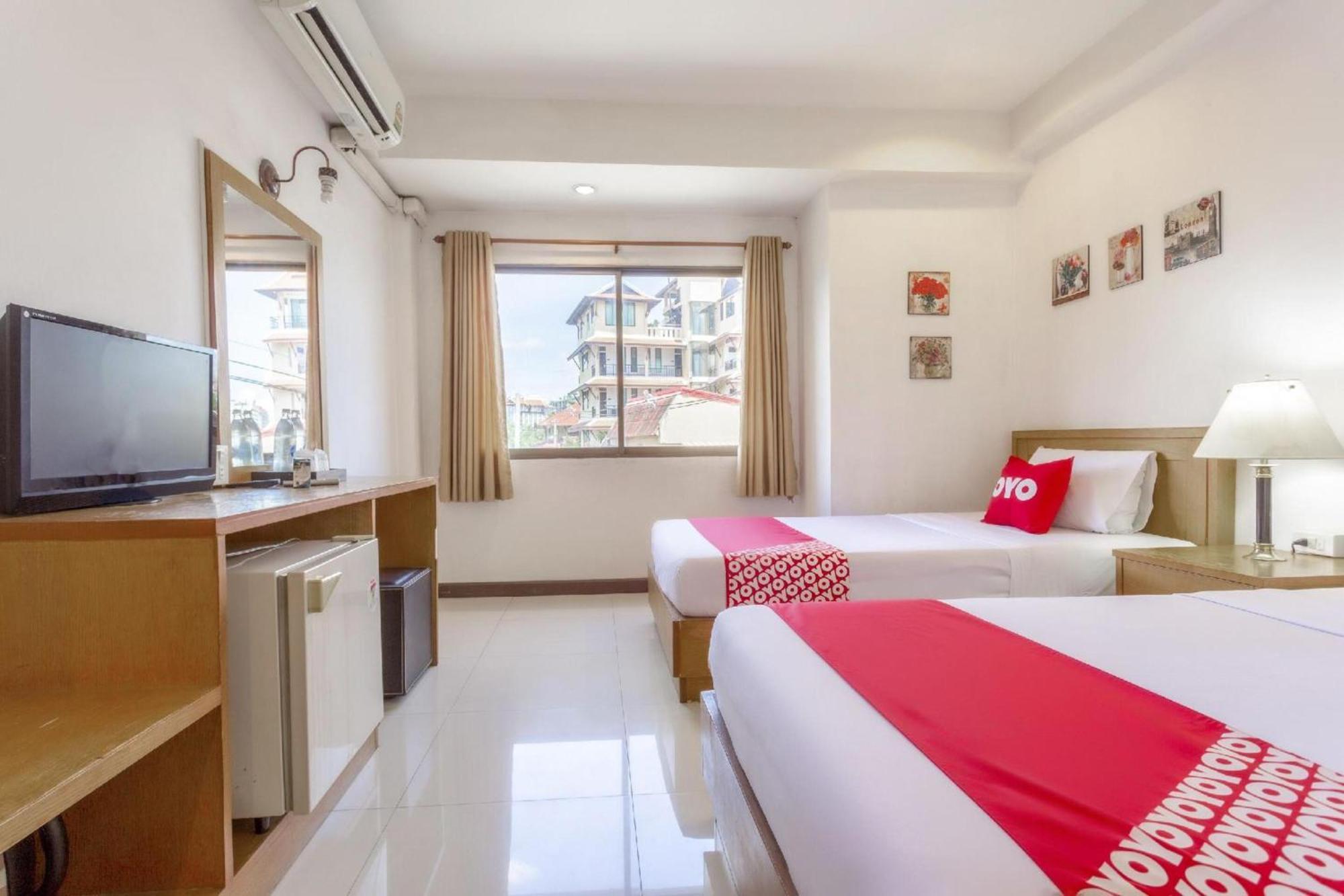 Super Oyo 1096 Winner Inn Hotel Chiang Mai Buitenkant foto