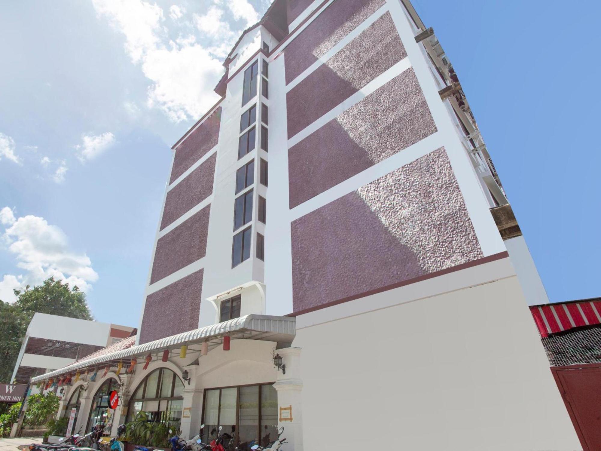 Super Oyo 1096 Winner Inn Hotel Chiang Mai Buitenkant foto