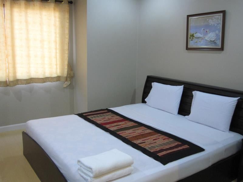 Super Oyo 1096 Winner Inn Hotel Chiang Mai Buitenkant foto